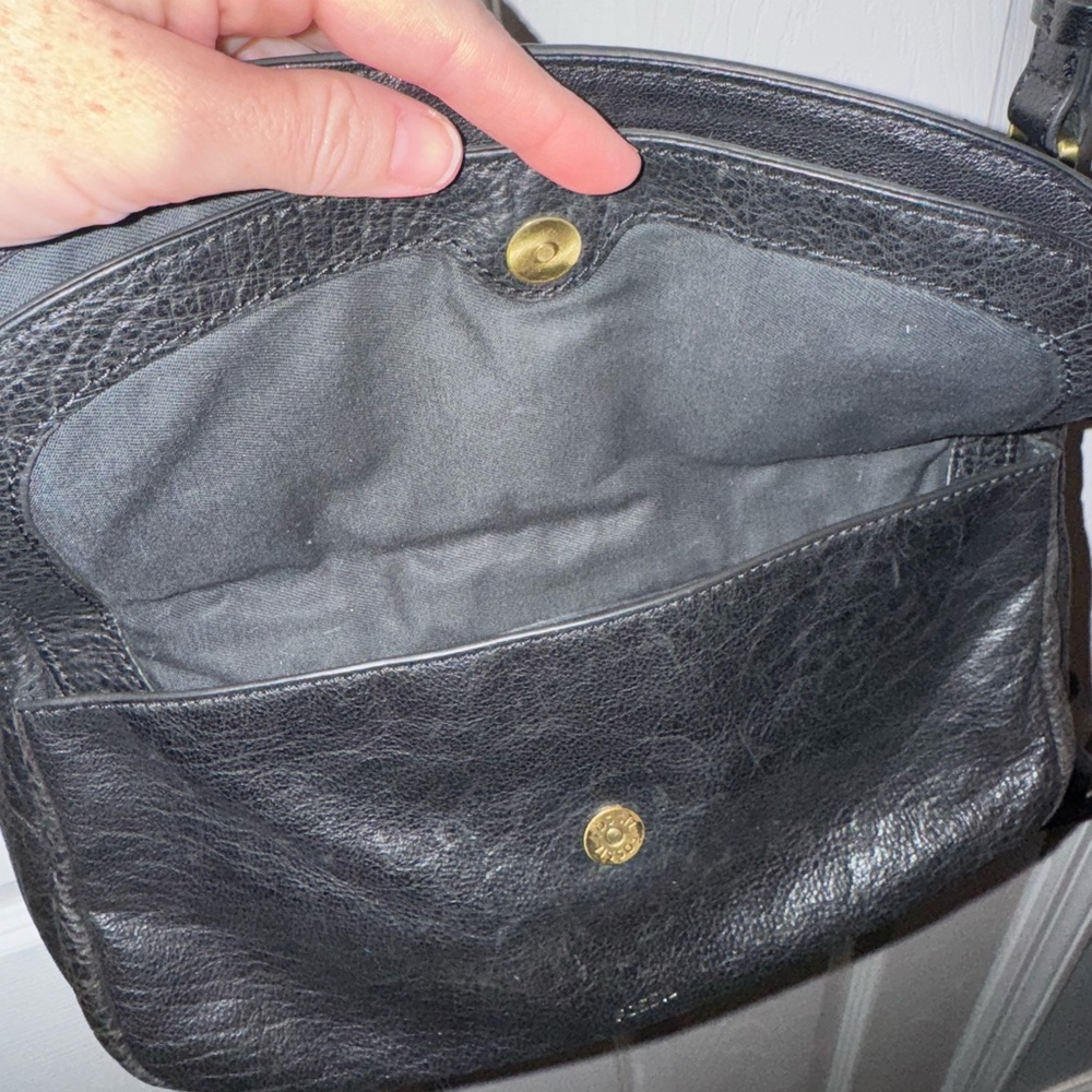 Fossil Classic Leather Black Crossbody Bag - Picture 6 of 6